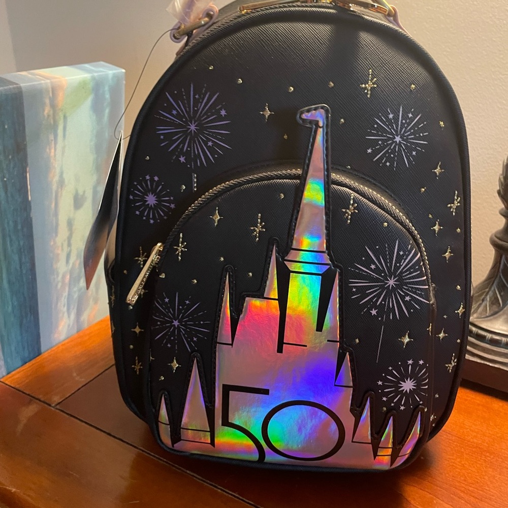 New With Tags Limited Edition Loungefly Backpack💕